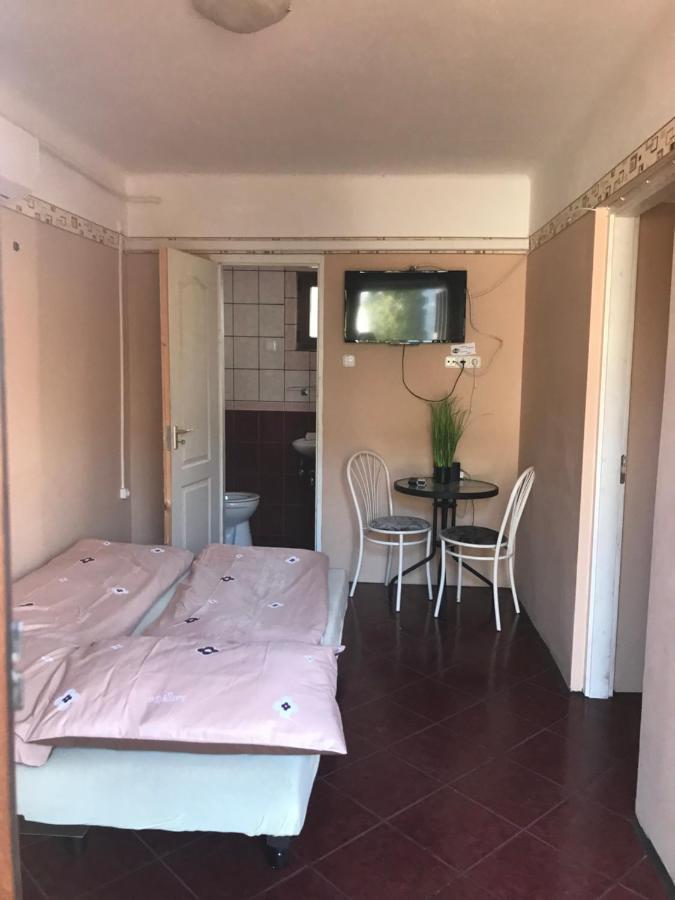 Edu Apartman Гайдусобосло Екстер'єр фото