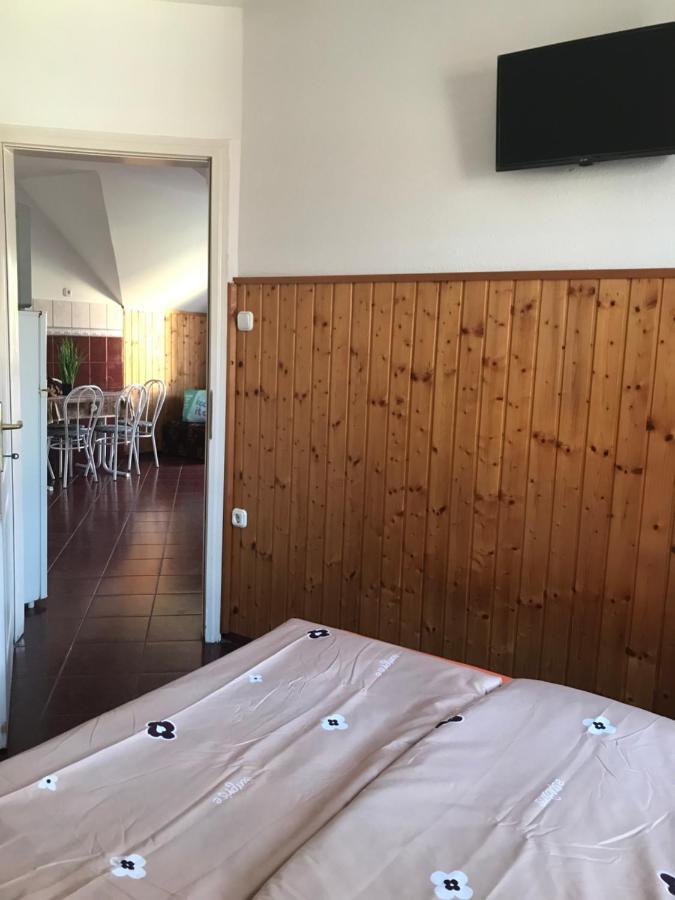 Edu Apartman Гайдусобосло Екстер'єр фото